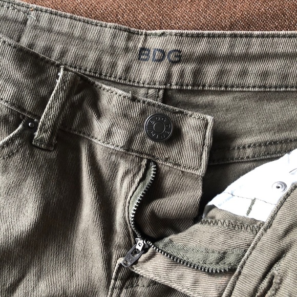 BDG olive green denim short - Picture 7 of 9